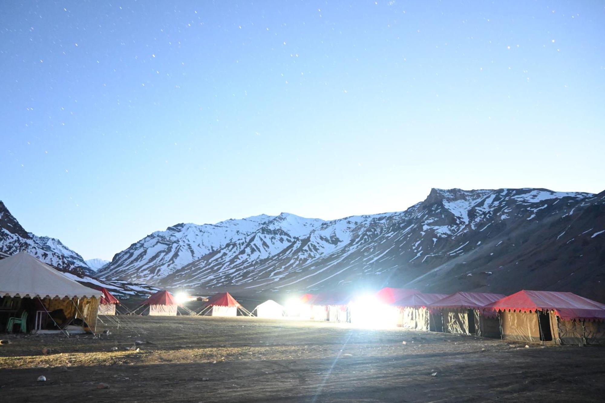 ホテル Himalayan Routes Camp Sarchu Sir Bhum Chun エクステリア 写真